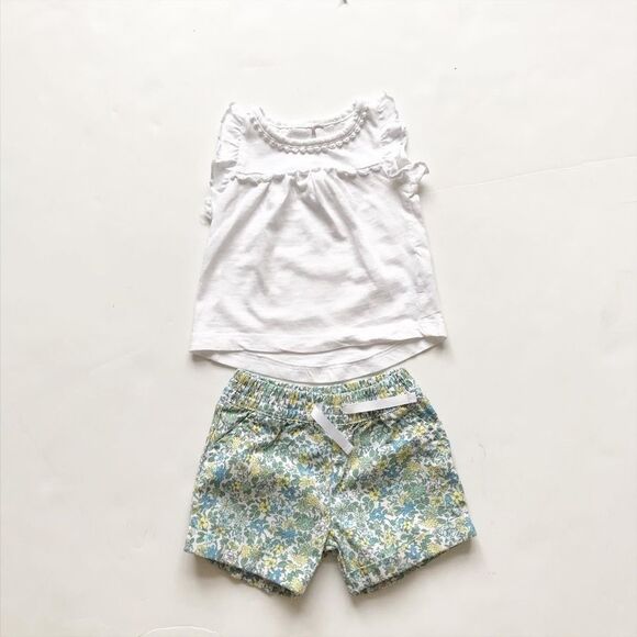 Carters White top/ floral shorts set EUC 6 months - Picture 1 of 3